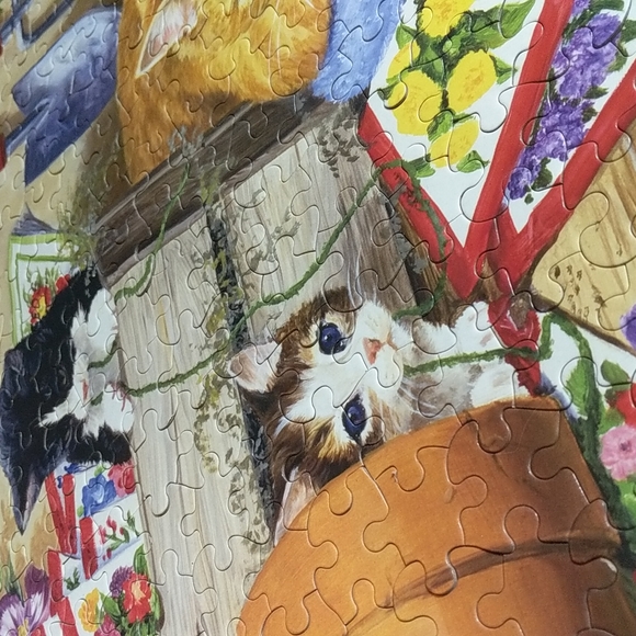 Cats and Kittens 300 piece jigsaw puzzle - Picture 4 of 5